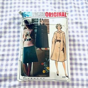 Vintage 70’s Givenchy Cape & Skirt Size 10 Vogue Paris Pattern 2597